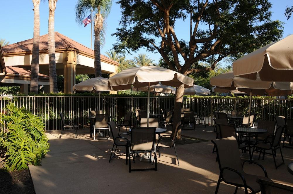 Hampton Inn & Suites Anaheim גרדן גרוב מראה חיצוני תמונה