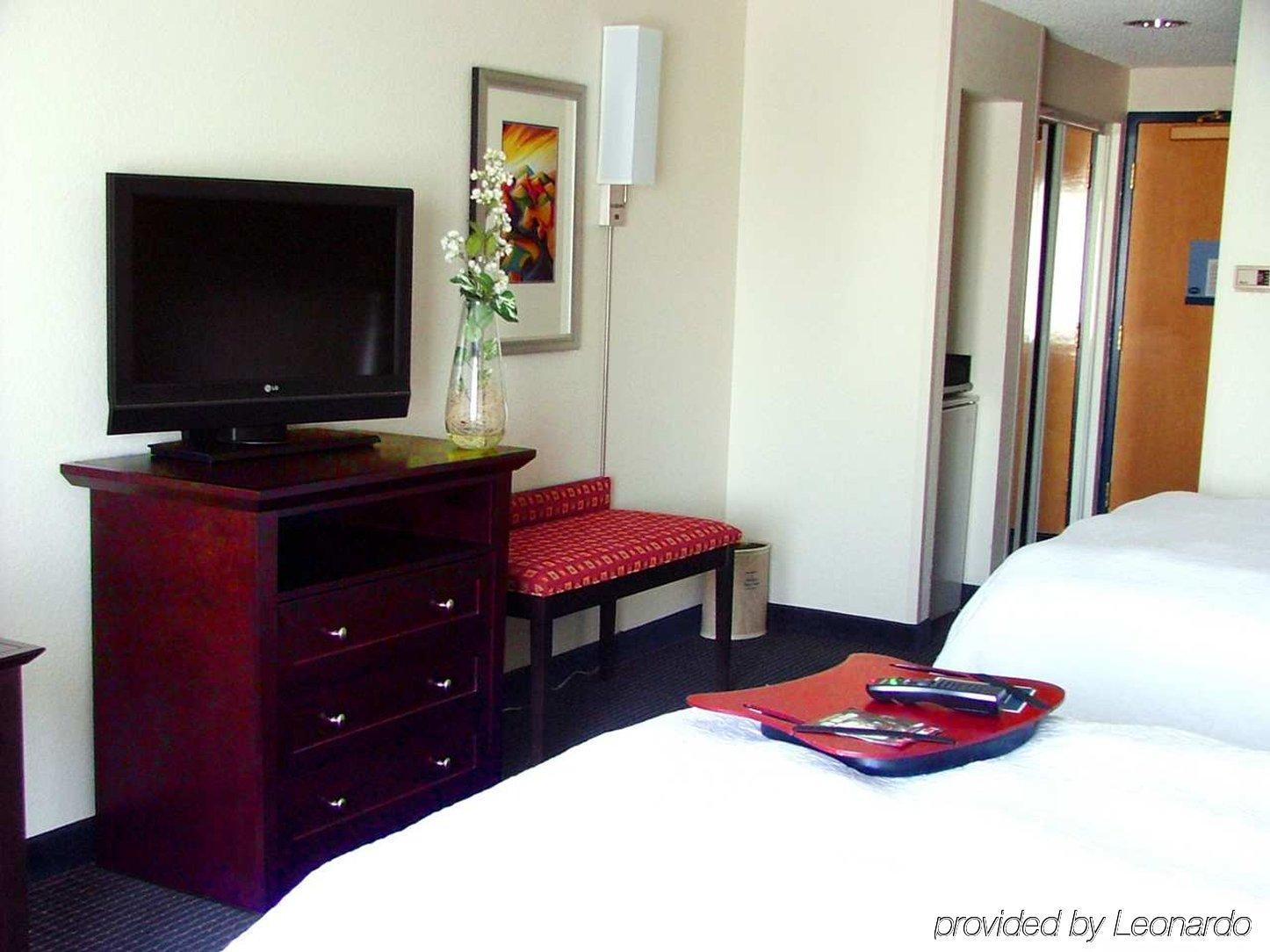 Hampton Inn & Suites Anaheim גרדן גרוב חדר תמונה