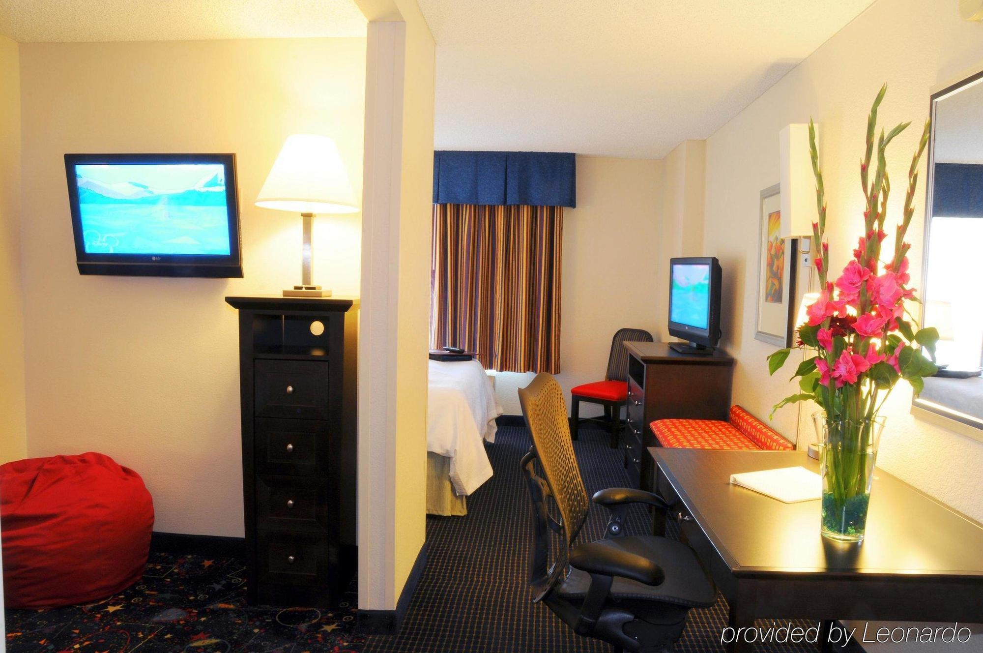 Hampton Inn & Suites Anaheim גרדן גרוב חדר תמונה
