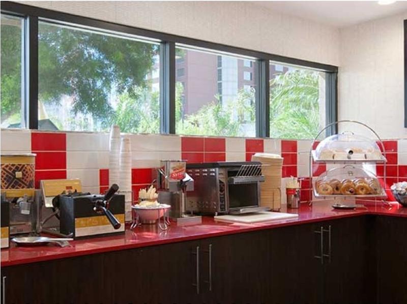 Hampton Inn & Suites Anaheim גרדן גרוב מראה חיצוני תמונה